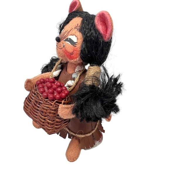 NWOT ANNALEE Native American Indian 6" Girl Mouse Basket of Berries 2006 - Picture 7 of 16